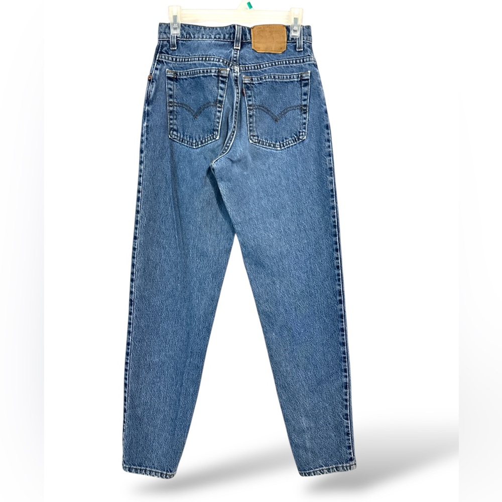 Vintage Levi’s Relaxed fit tapered leg 550 Blue Denim Jeans womens size 9M USA‎
